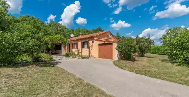 Holiday house Fragola with private pool