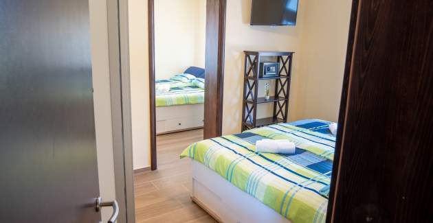 Apartman sa četiri spavaće sobe br.5 u Via Flavia