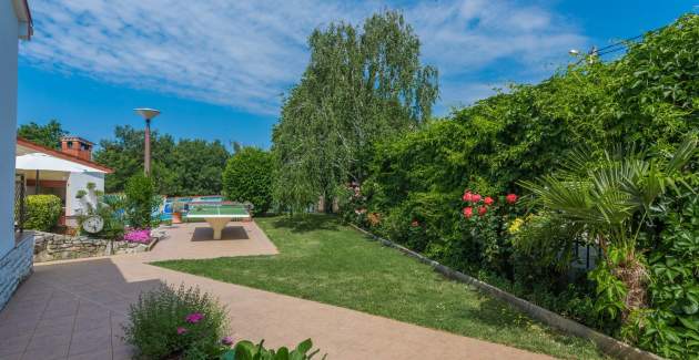 Ferienwohnung mit zwei Schlafzimmern in Villa Anita