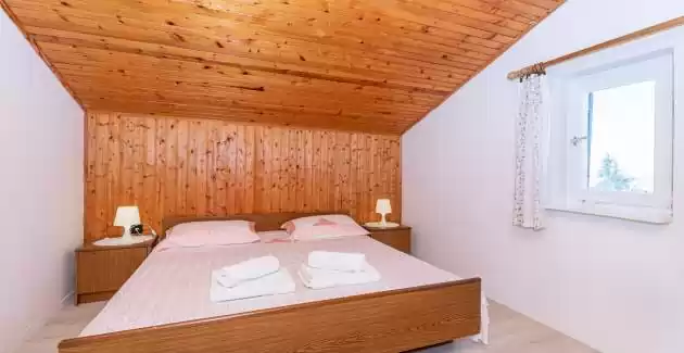 Apartman Ada u potkrovlju s pogledom na more - Poreč