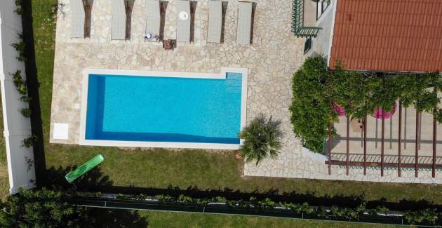 Villa Josip with private pool in Omiš