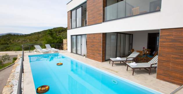 Luxury Villa Royal 2 near Split