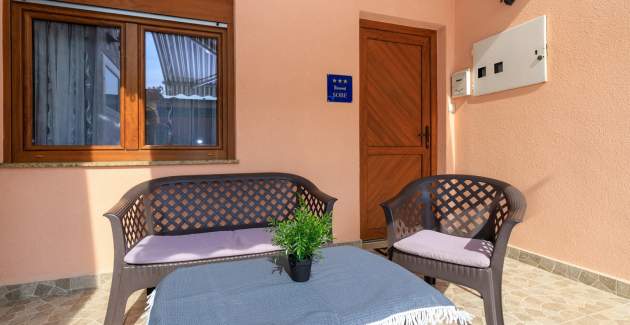 Genoa S5 Rooms in Porec