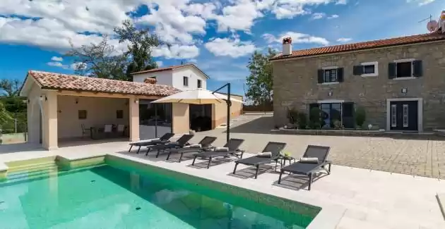 Villa Grazia with heated Pool