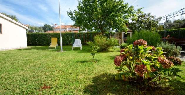 Apartment Lili II with Garden View