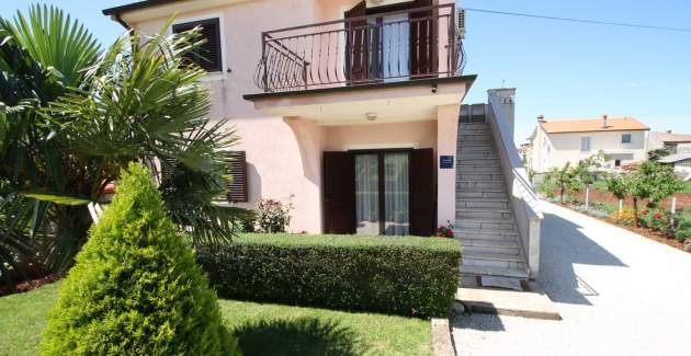 Apartman Katica II, Gedici