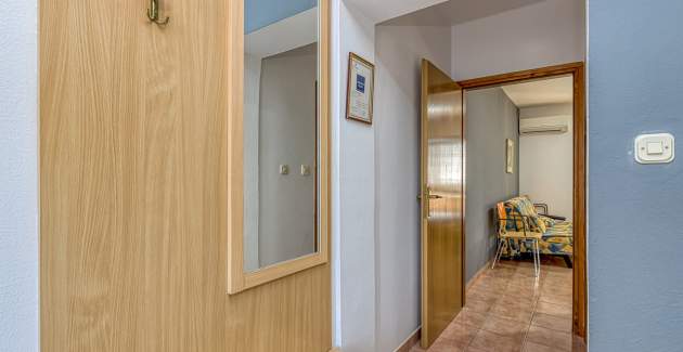 One Bedroom Apartment with Sea View 4 (Croatian)