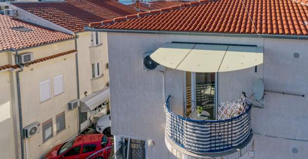 Apartment Burle with balcony