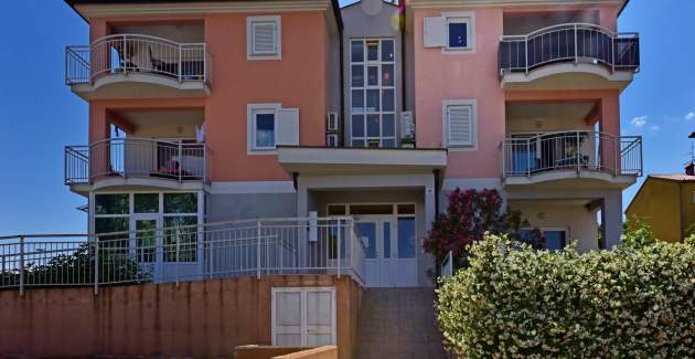 Deluxe Apartment in Tar with Sea View