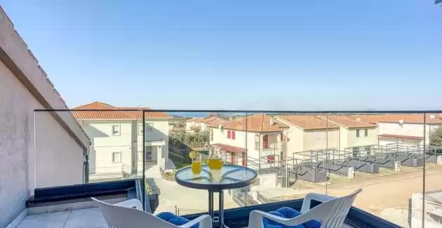 Apartment Rozi with Sea View