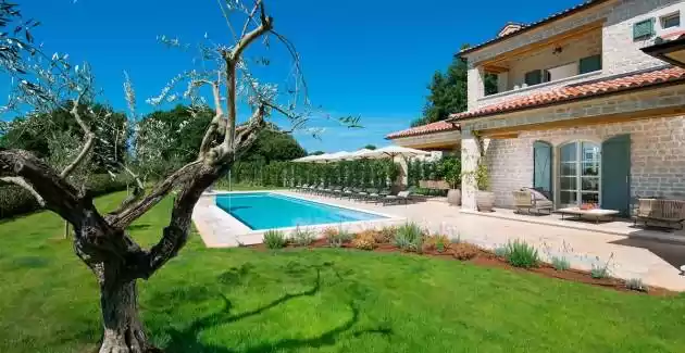 Villa Nevia with Pool and Sport Facilities