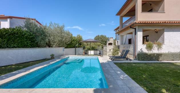 Holiday House Rita with Private Pool