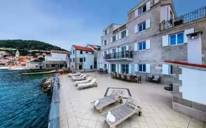 Seafront Villa Kati - Otok Vis